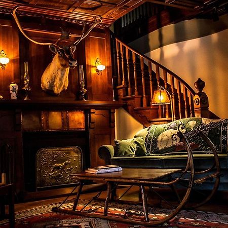 The Craftsman House Bed & Breakfast Bragg Creek Exterior photo